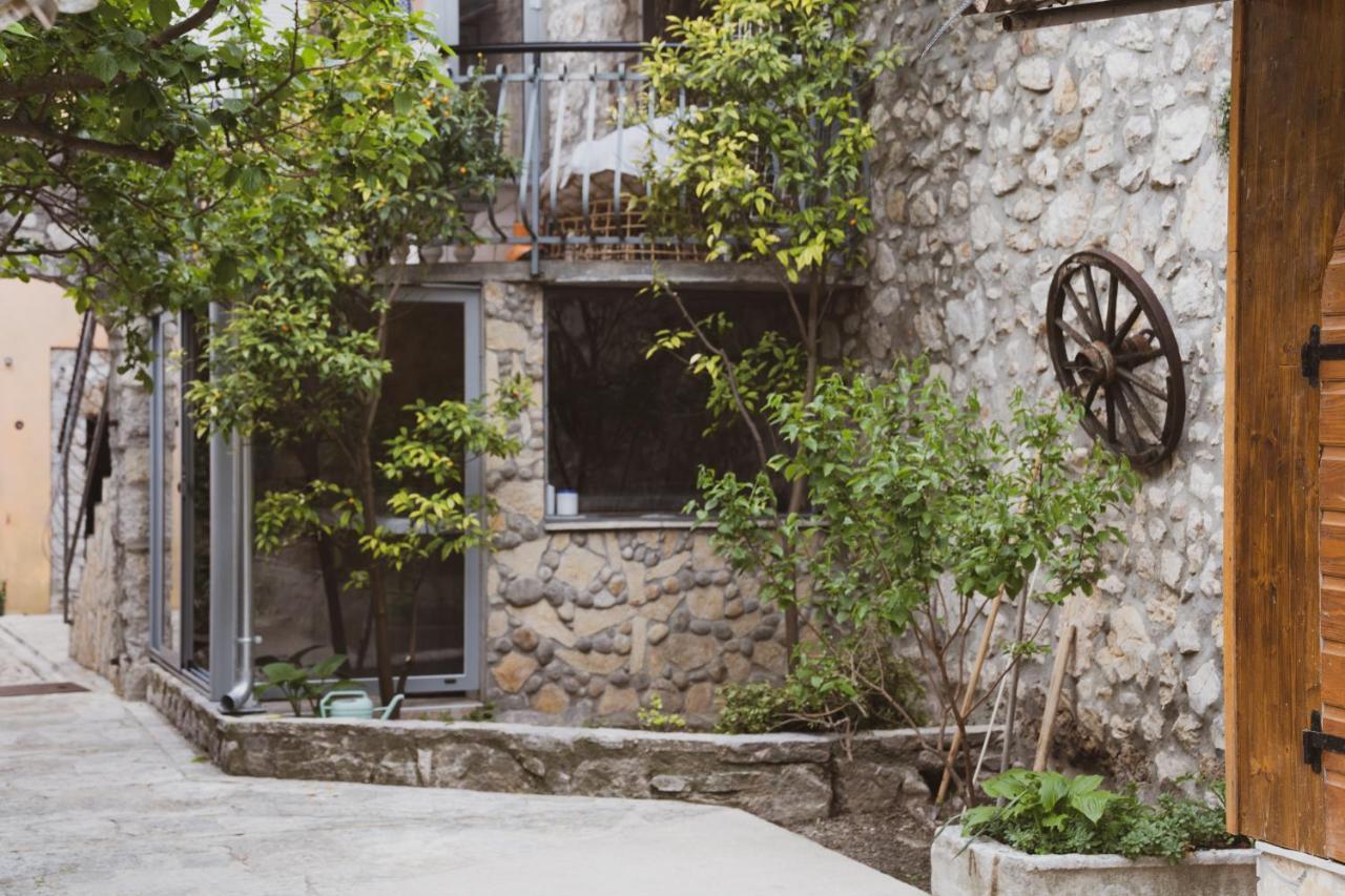 Scardona Rustica, Bed & Breakfast With Jacuzzi, Bbq And Free Parking In Skradin, Krka Apartment Exterior photo